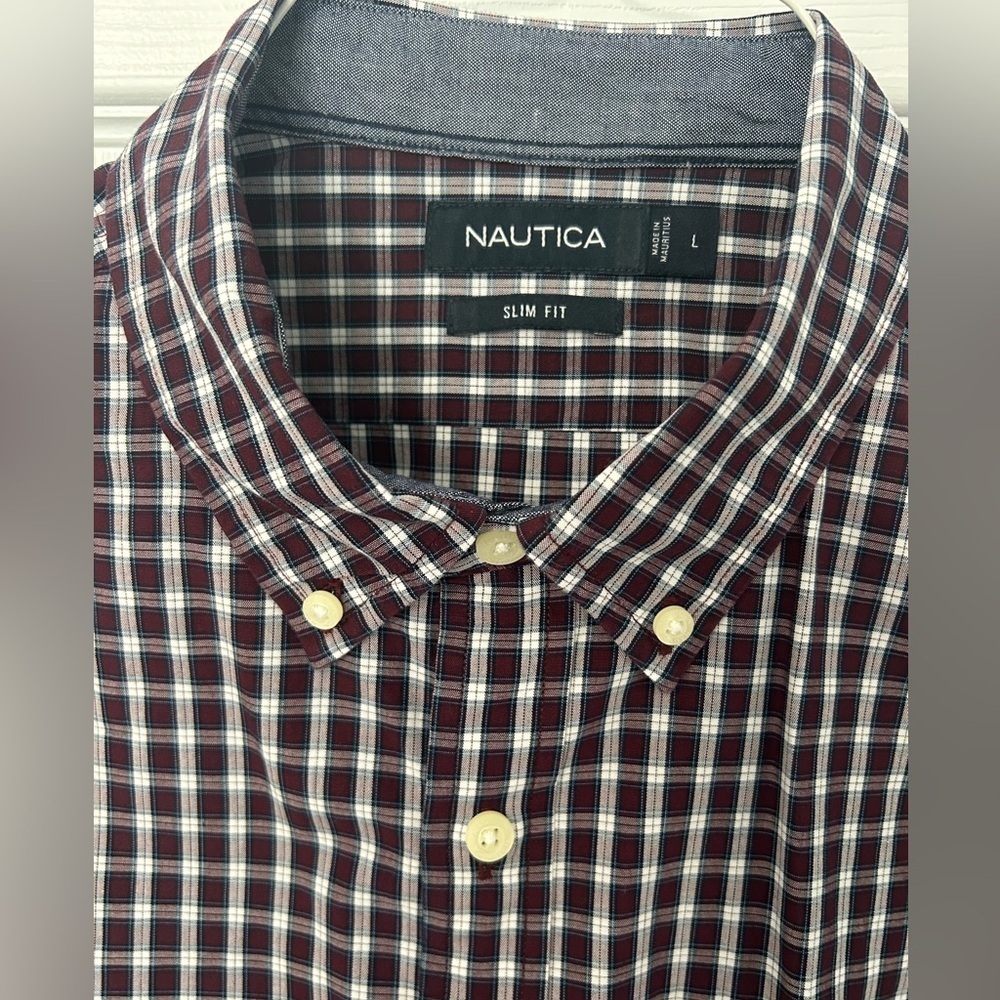 Men’s Nautica Long Sleeve Slim Fit Dress Shirt size large - Picture 2 of 3